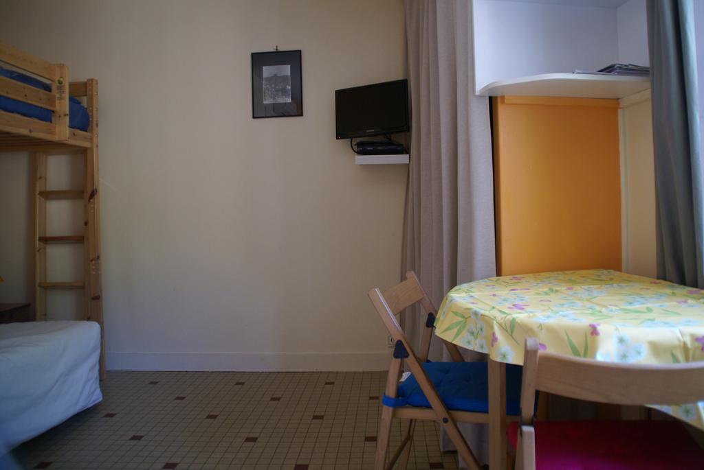 Au Coeur De Bourg Csm Apartment Courseulles-sur-Mer Cameră foto